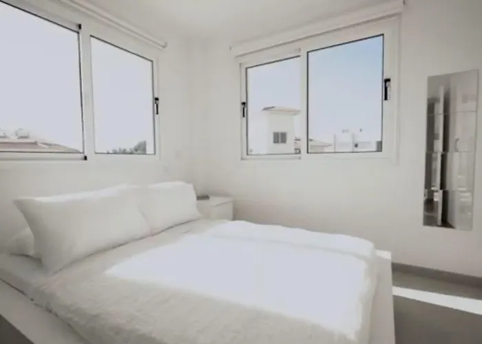 Welcome To Thea Court Lägenhet