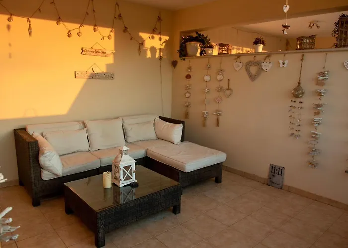 Welcome To Thea Court