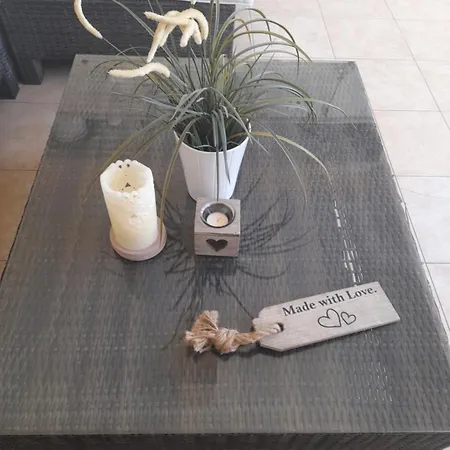 Welcome To Thea Court