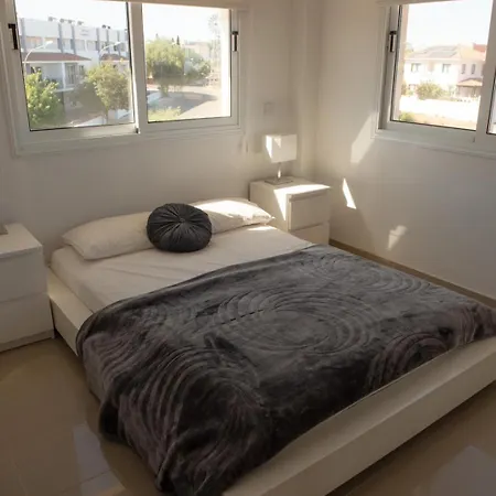 Welcome To Thea Court Apartment Paralimni
