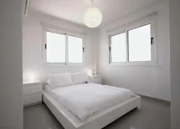 Welcome To Thea Court *